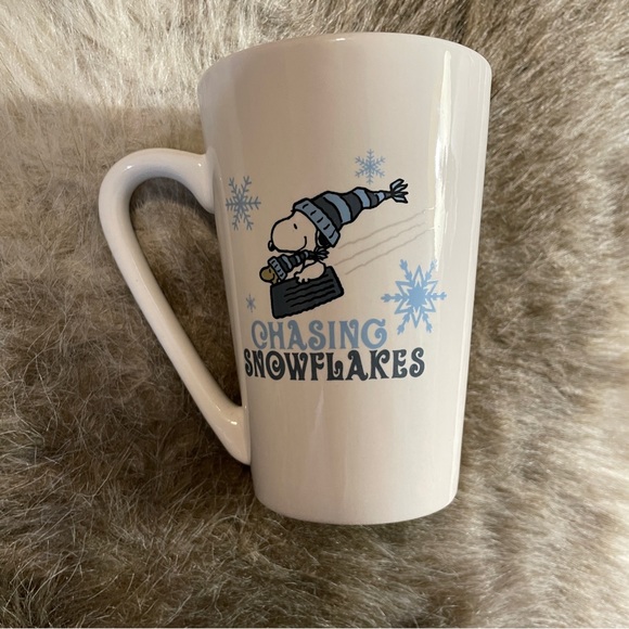 Peanuts | Dining | Peanuts Snoopy Woodstock Sledding Winter Chasing ...